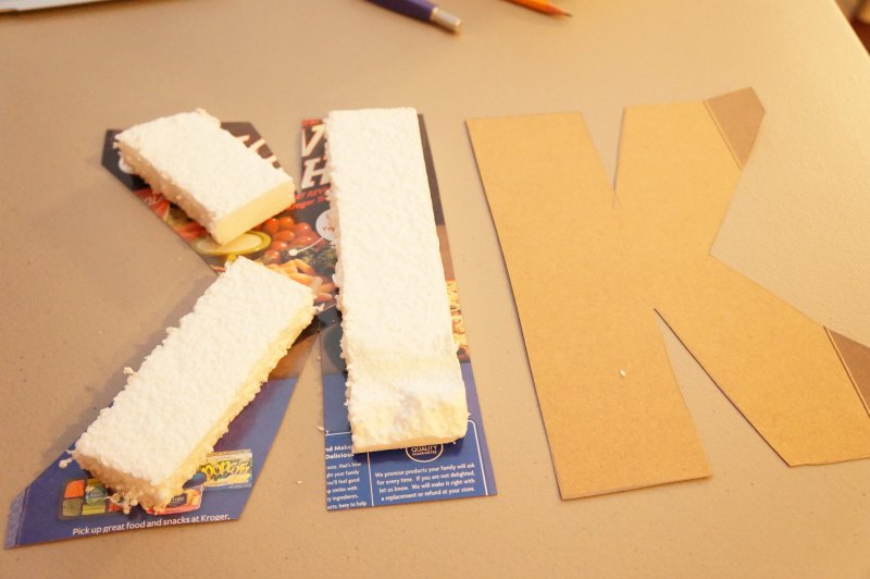 DIY 3D letters by Two Purple Couches #diy #crafts #letters #fabric #crafting #craftnight