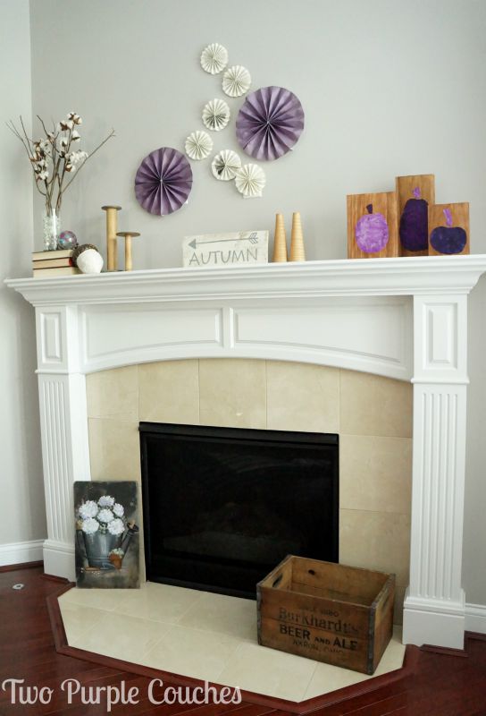 Light, natural textures and wood tones paired with pretty purples create a bright and non-traditional palette for Fall decorating. via www.twopurplecouches.com