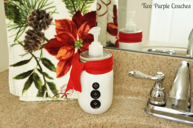 Adorable mason jar snowman soap dispenser easy Christmas craft!