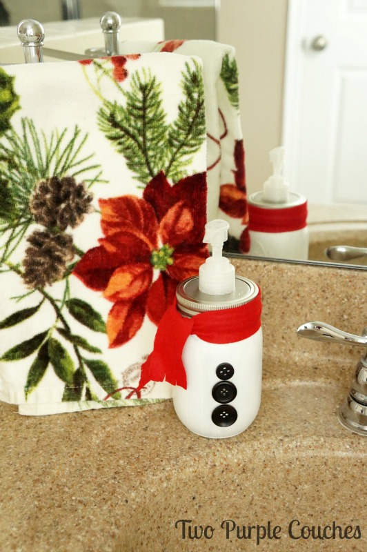 Dress up a mason jar to look like a festive snowman! Cute idea for holiday crafts and decorating.
