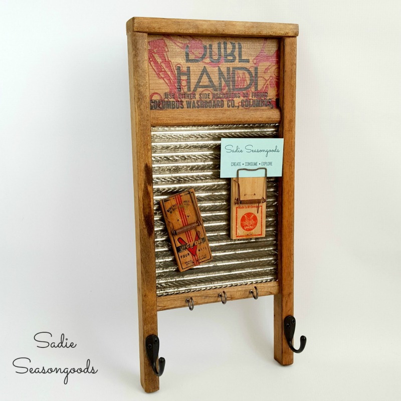Creating_a_farmhouse_message_reminder_center_with_repurposed_vintage_washboard_and_mousetraps_by_Sadie_Seasongoods-1