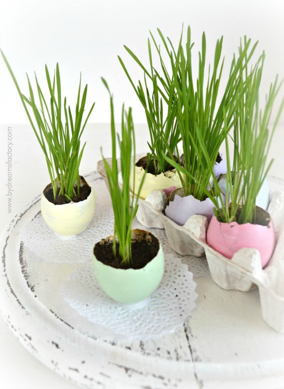 Easter-egg-planters-for-wheatgrass-in-pretty-pastels