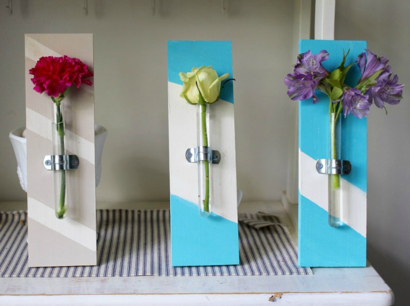 hanging-test-tube-vases