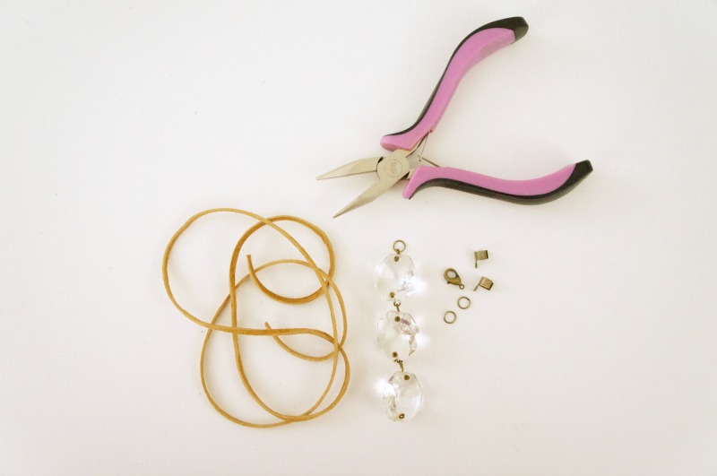 How to make vintage chandelier crystal necklaces