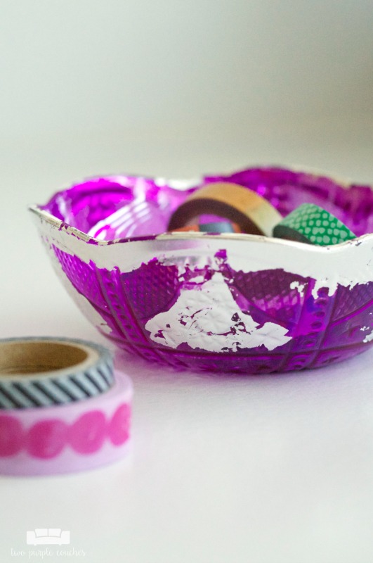 Moroccan-style DIY trinket dish. How to make your own boho-style trinket dishes for jewelry using dollar store bowls, dye and silver or gold gilding papers!