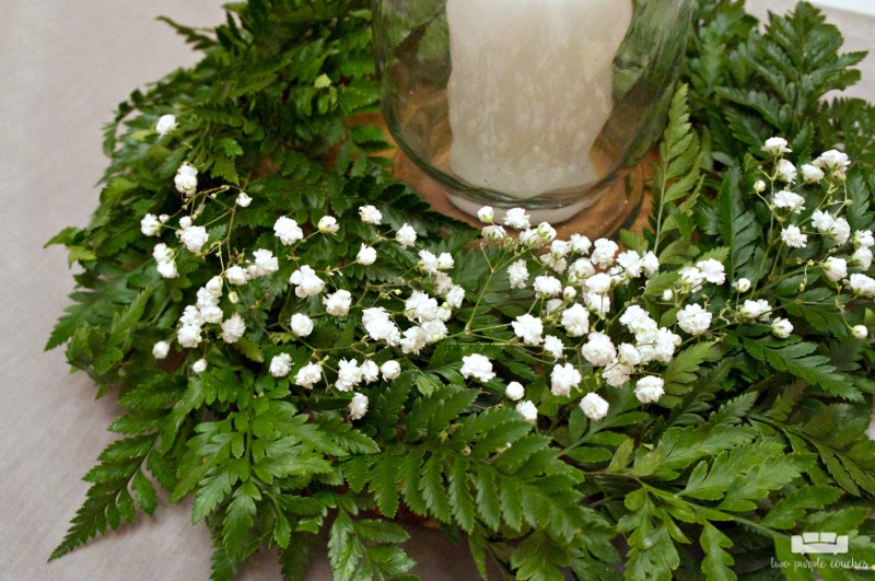 How to make a Christmas centerpiece with natural greenery - Step 3