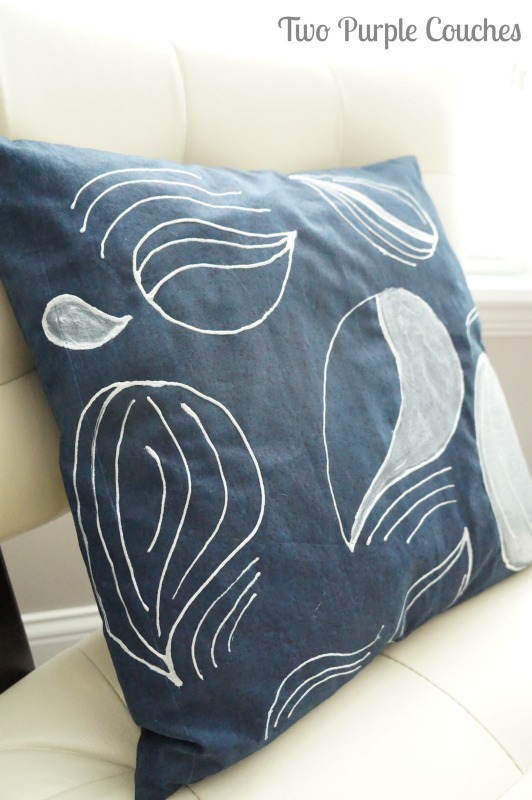 DIY_Puffy_Paint_Pillow_Cover