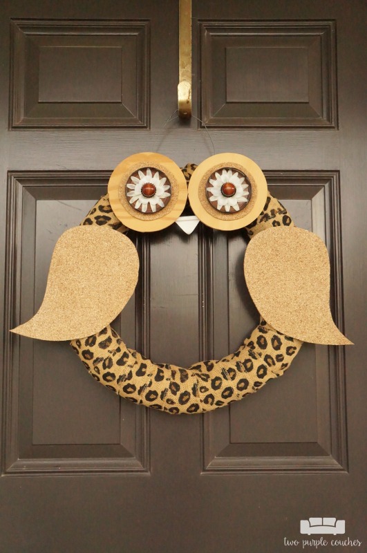 Make this DIY owl wreath using items you probably have around the house! This is a really cute, unique idea for fall decorating or fall porch decor.