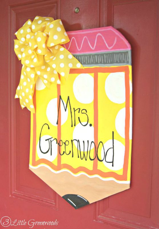 DIY Personalized Teachers Pencil Door Hanger