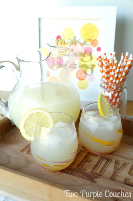 Kick back and relax! Refreshing Sparkling Ginger Lemonade Recipe via www.twopurplecouches.com