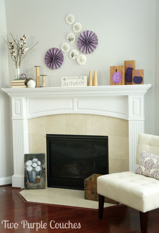 Light, natural textures and wood tones paired with pretty purples create a bright and non-traditional palette for Fall decorating. via www.twopurplecouches.com