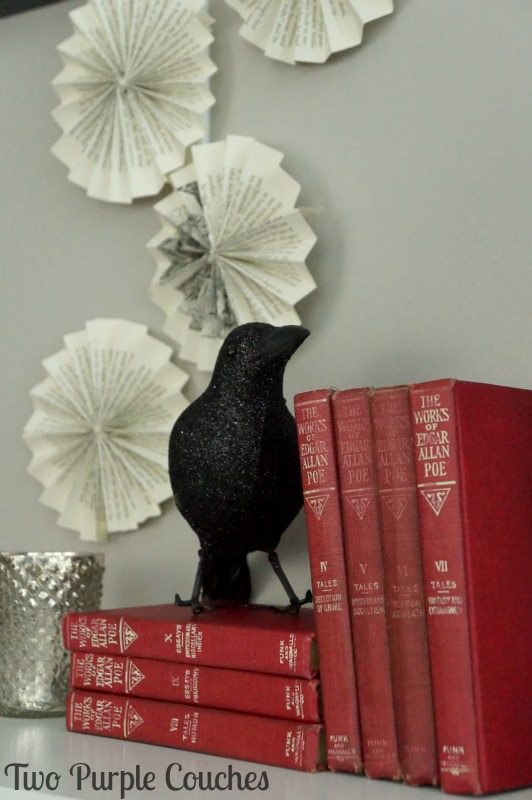 Quoth the raven, "Nevermore!" This Edgar Allan Poe mantel is SO PERFECT for Halloween! via www.twopurplecouches.com