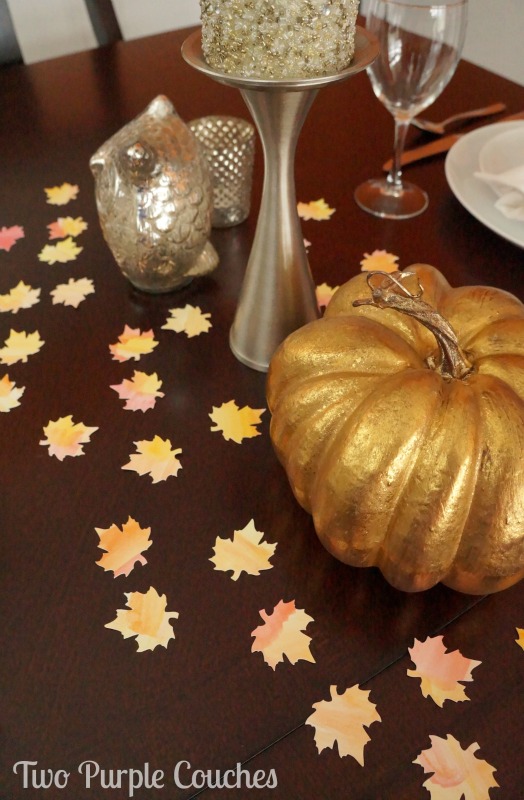 Easy DIY Table Scatter for Thanksgiving Dinner. via www.twopurplecouches.com