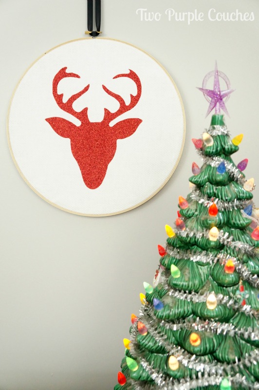 See how simple it is to make this glittery reindeer hoop art for your holiday decor!