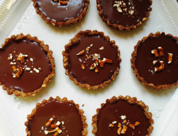 Milk-Chocolate-Tartlets-With-Pretzel-Crust-026-2