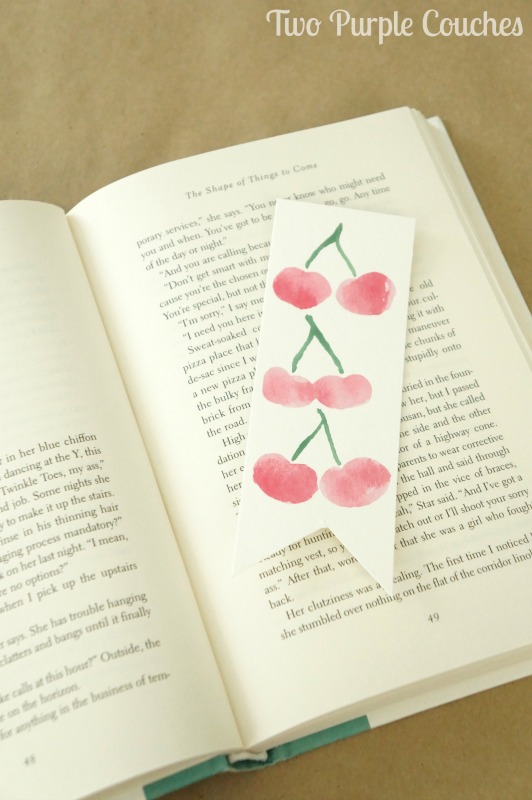 Make your own watercolor bookmarks featuring sweet summer fruits designs like strawberries, limes & cherries. These are so easy to paint yourself!