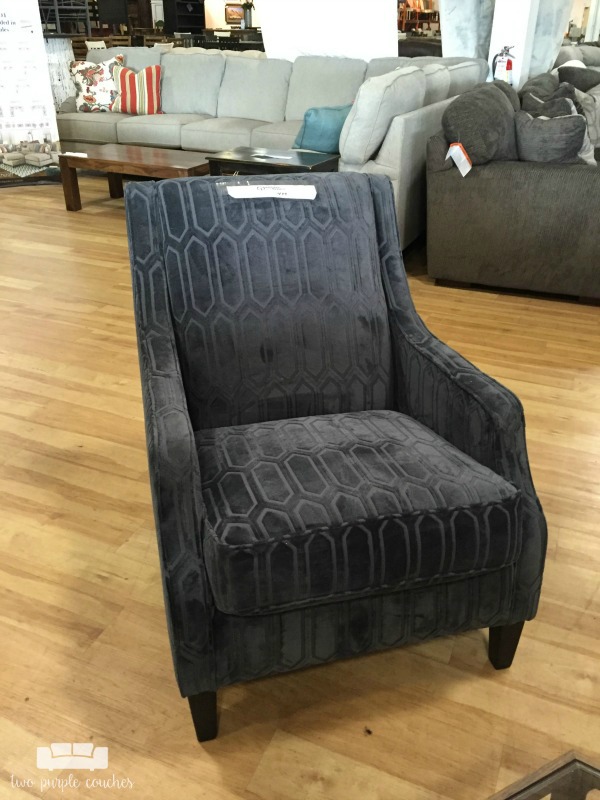 How to find the best deals on furniture at Bargains & Buyouts in Cincinnati, Ohio. Read on to learn more and get the inside scoop!