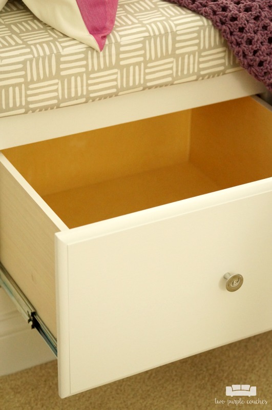 How to build a drawer / Read this full tutorial for tips and step-by-step instructions for building your own storage drawers. 