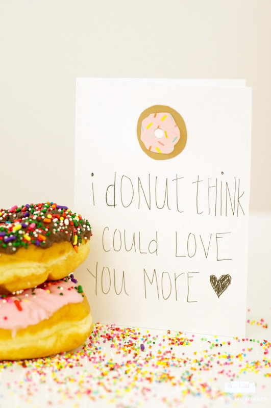 Adorable donut Valentine's card made with washi tape! This would be a really easy craft, and so cute for an anniversary or birthday card!