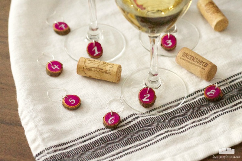 How to make wood slice wine charms. Never misplace your wine glass again! Easy DIY wine charms idea made from wood slices for a rustic touch.