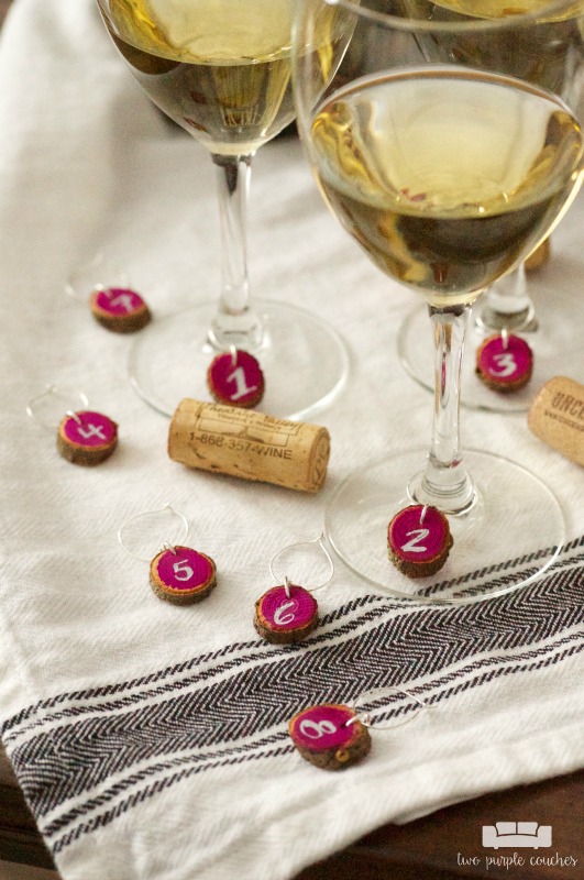 How to make wood slice wine charms. Never misplace your wine glass again! Easy DIY wine charms idea made from wood slices for a rustic touch.