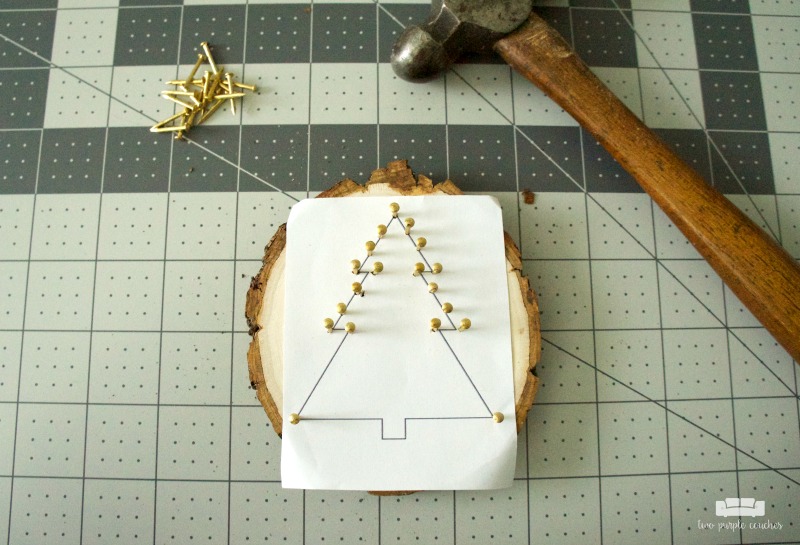 How to make string art ornaments on a wood slice - 2 