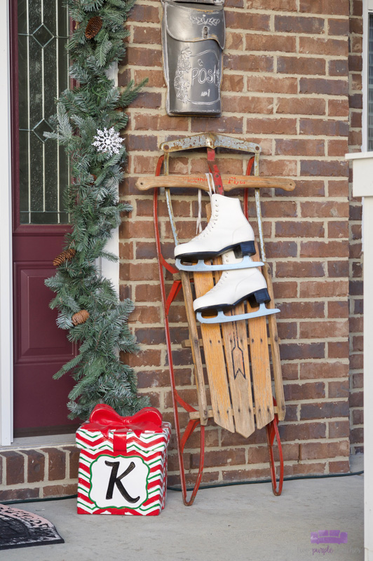 Simple, vintage-inspired Christmas Front Porch
