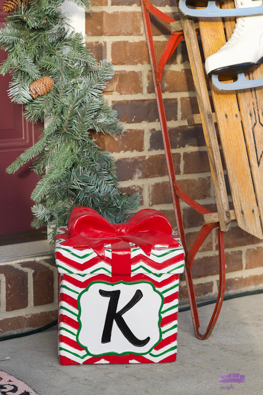 Simple Christmas Front Porch Decorating
